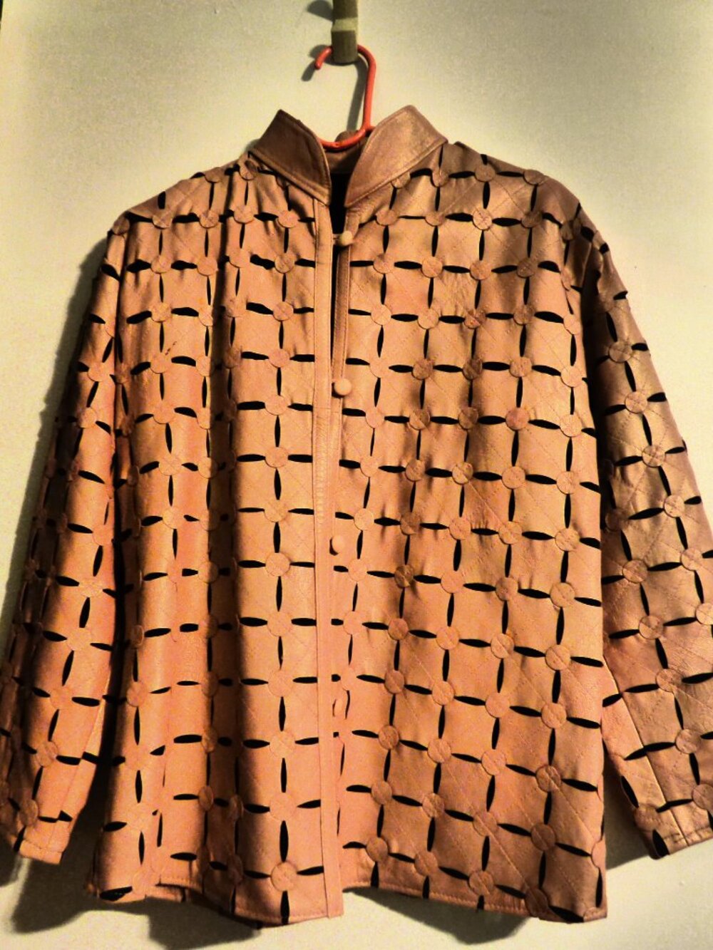 Vintage Women's Mexican Leather Jacket In Unique 3-D Design size M/L (us)  mauve